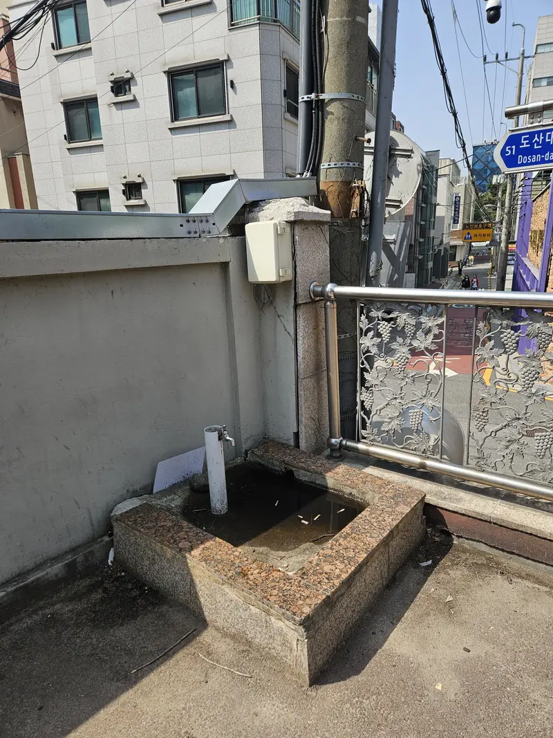 점포 철거 전 - 시설물 철거 전 상태